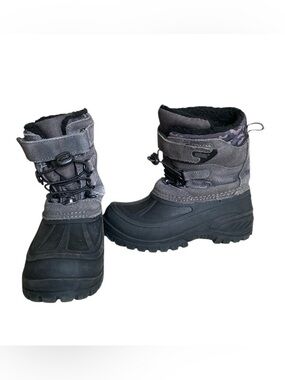 Khombu SnowTracker youth snow boots, size 1 Kids' Waterproof Winter Boots
